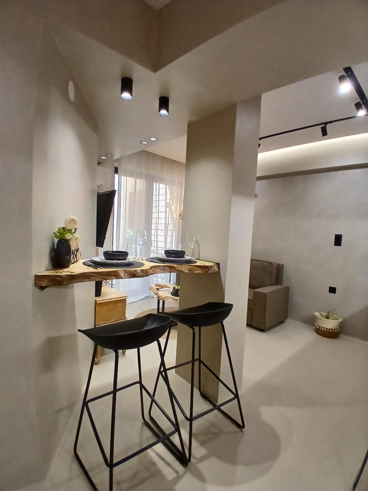 Apartment ύρια House's *